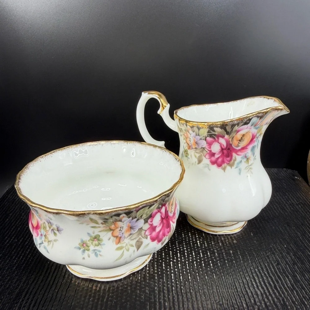 Royal Albert Autumn Roses Creamer &‎ Sugar Bowl Set Bone China Gold Trim England